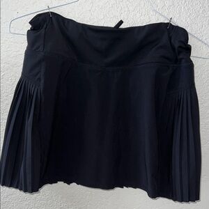Elegant Black Pleated Athleta tennis Skirt, size S